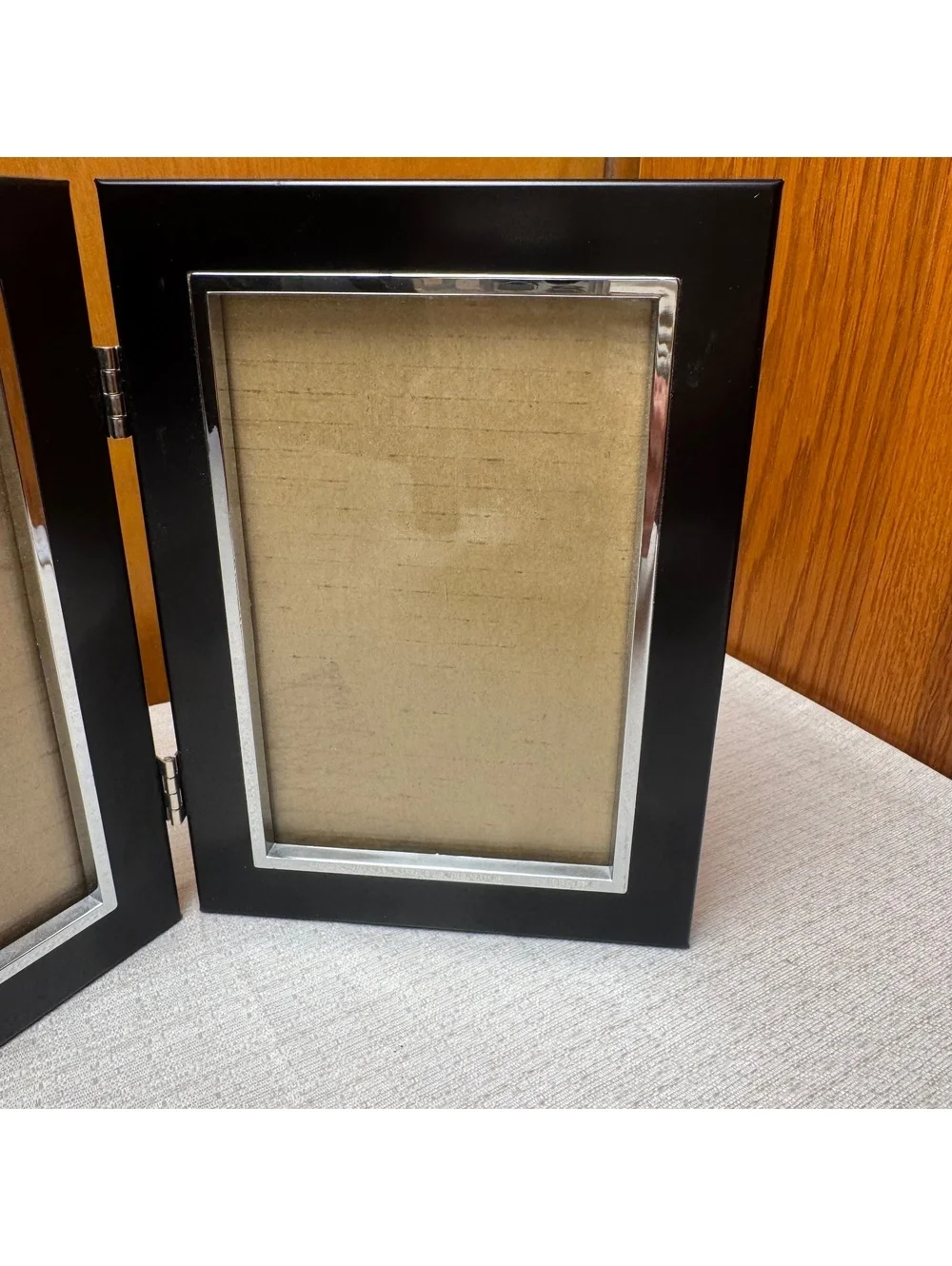Black Hinged Double 4x6 Picture Frame Silver Trim Folding Photo Frame